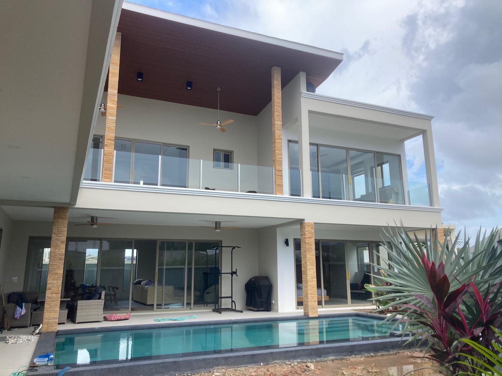 IndyLuck Villa